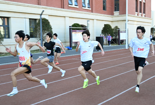郑州南开高级中学第二届春季运动会 比赛精彩瞬间
